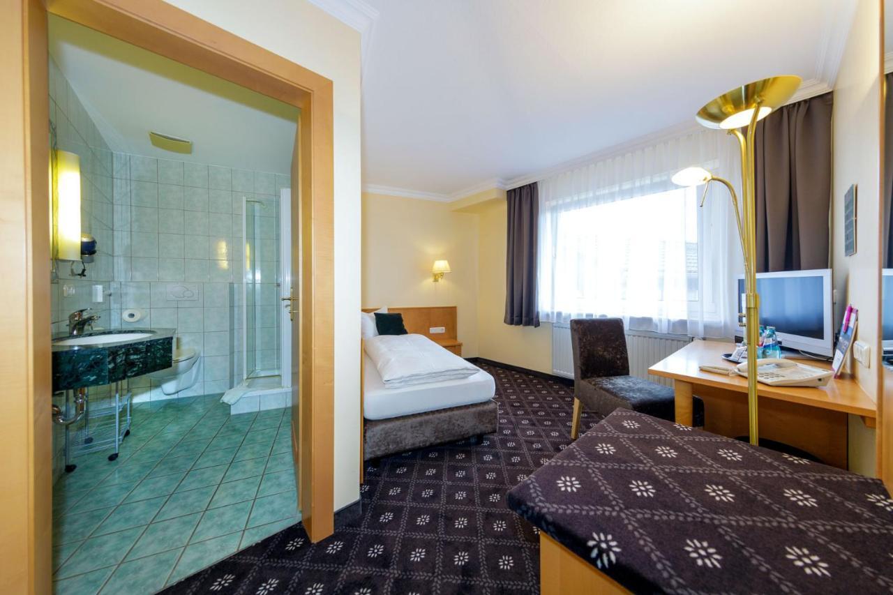 Hotel Zum Adler Nidderau المظهر الخارجي الصورة